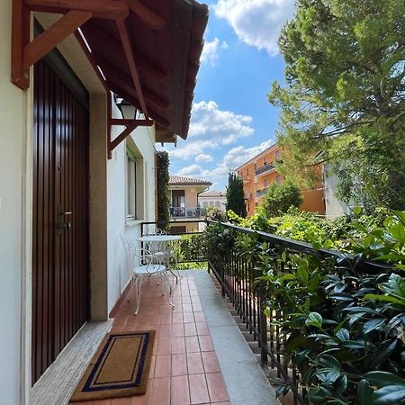 Villa Magnolia Apartments, Lago Di Garda بسكييرا ديل غاردا المظهر الخارجي الصورة