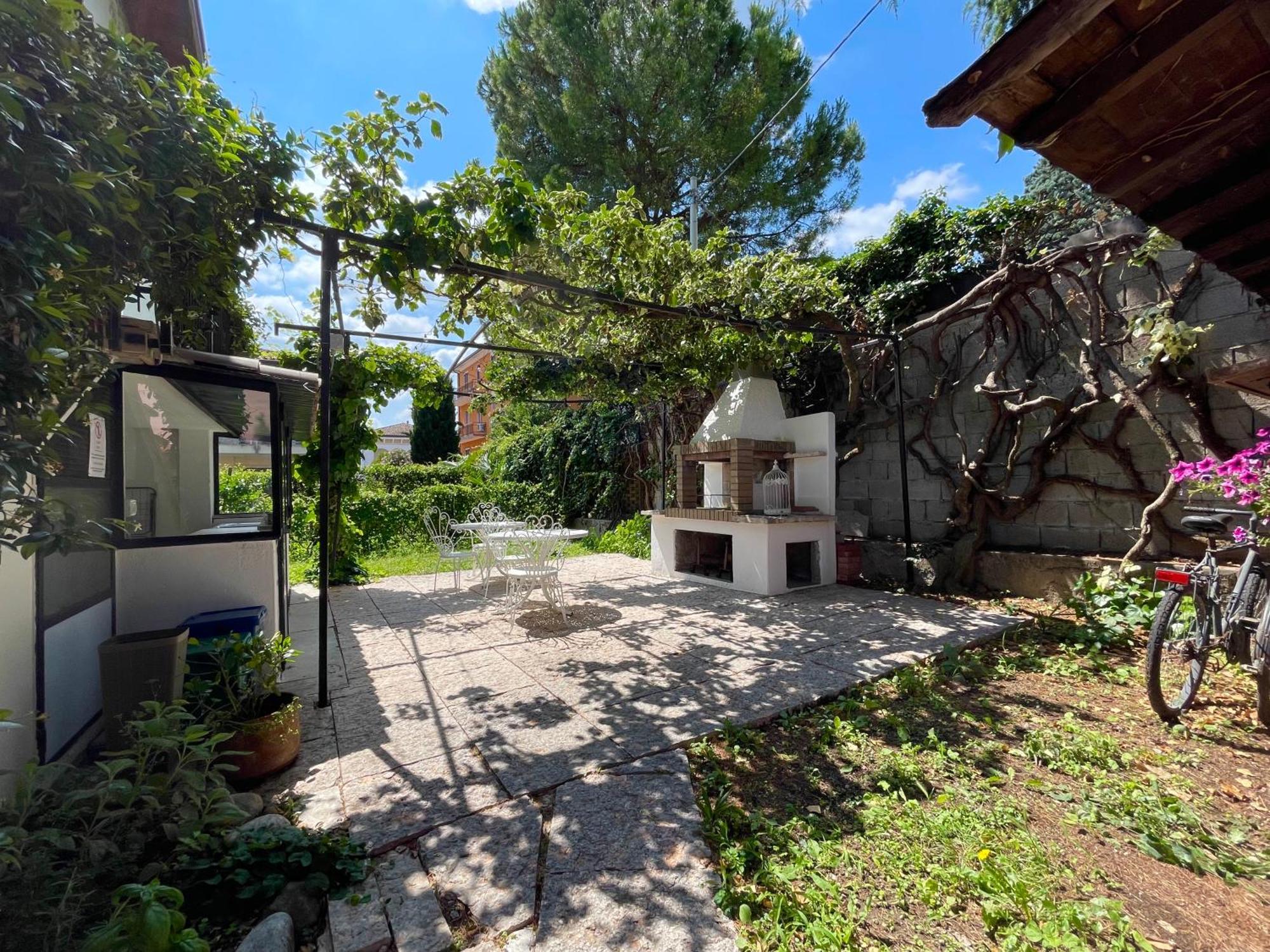 Villa Magnolia Apartments, Lago Di Garda بسكييرا ديل غاردا المظهر الخارجي الصورة