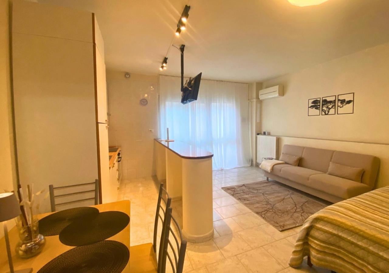 Villa Magnolia Apartments, Lago Di Garda بسكييرا ديل غاردا المظهر الخارجي الصورة